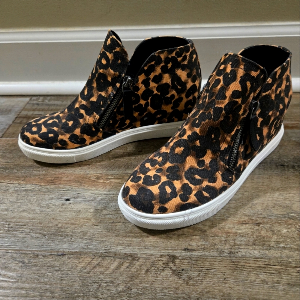 Madden Girl Wedge Sneaker 7.5